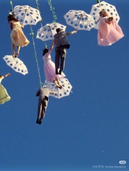 事情要从她要当一个普通女孩开始｜剧本封面